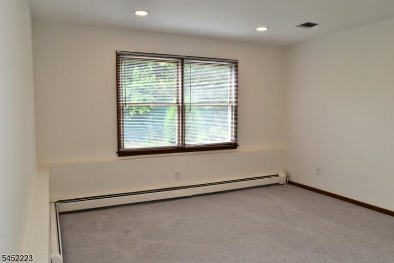 Property listing MLS 4045470 photo 4