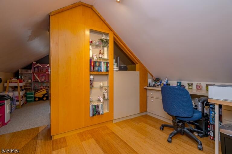 Property listing MLS 4045502 photo 17
