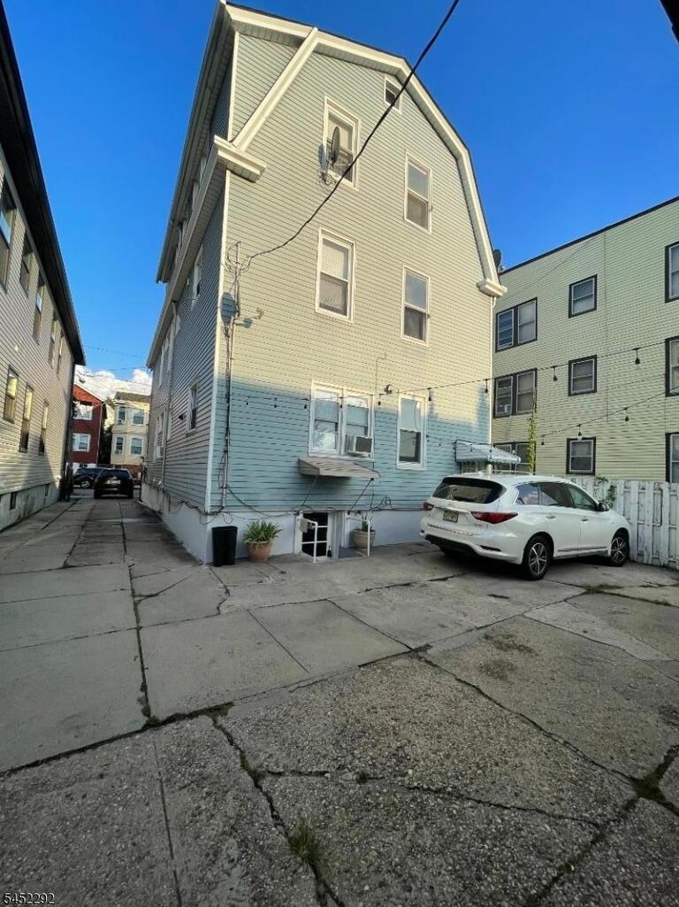 Property listing MLS 4045535 photo 4
