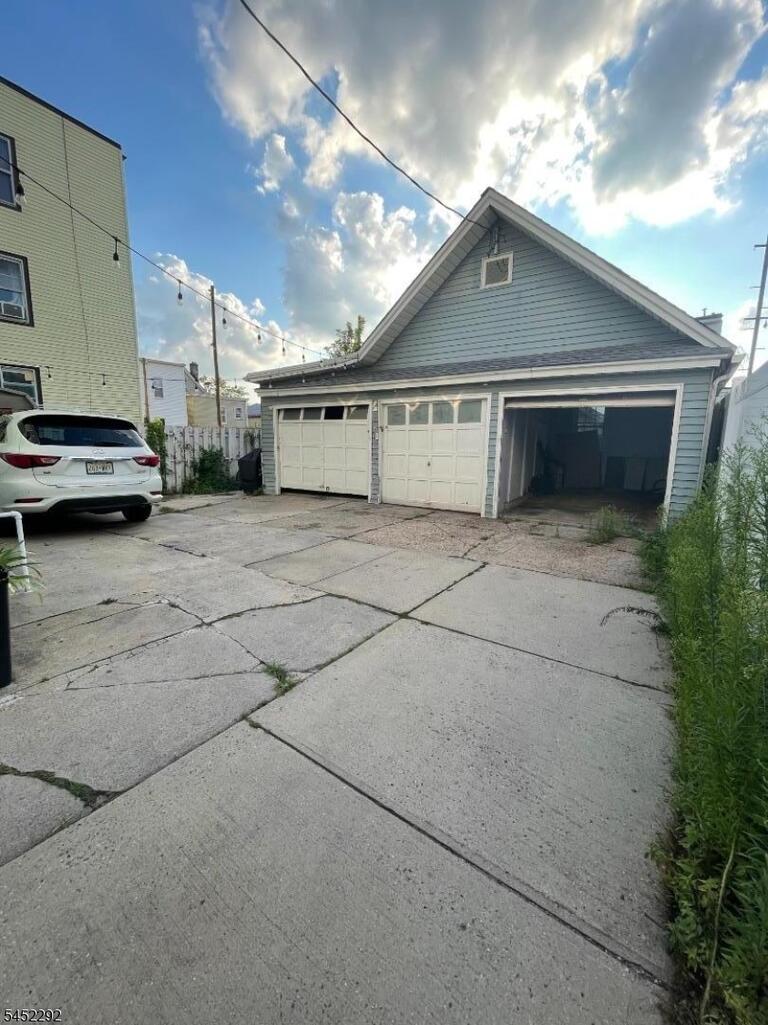 Property listing MLS 4045535 photo 5