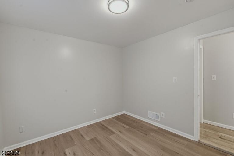 Property listing MLS 4045563 photo 34