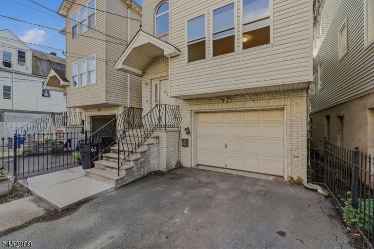 Property listing MLS 4045563 photo 4