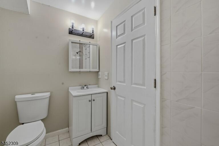 Property listing MLS 4045563 photo 43
