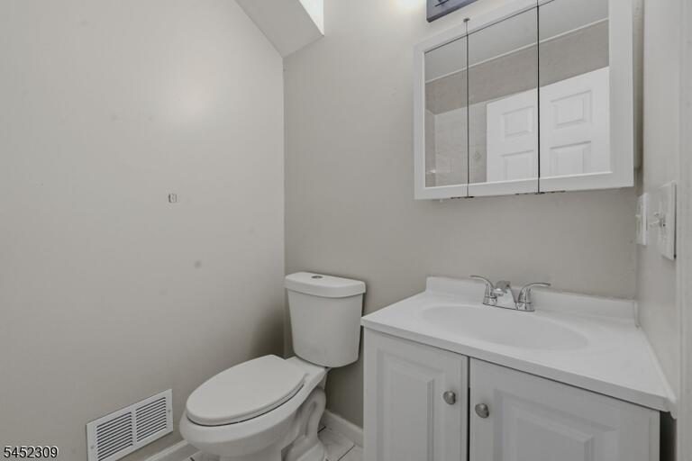 Property listing MLS 4045563 photo 44
