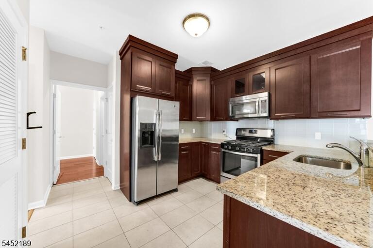 Property listing MLS 4045611 photo 11