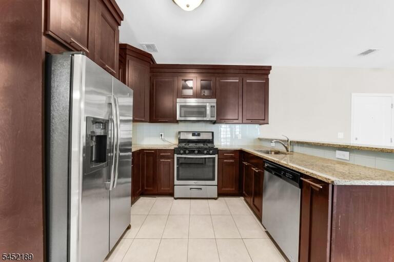 Property listing MLS 4045611 photo 12