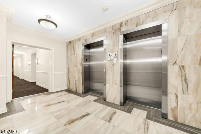 Property listing MLS 4045611 photo 2