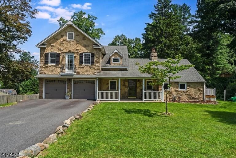 Property listing MLS 4045616 photo 1