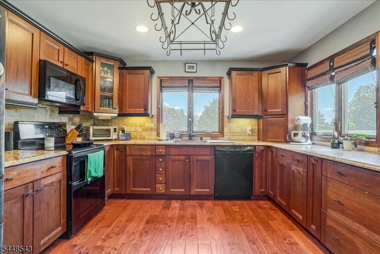 Property listing MLS 4045616 photo 12