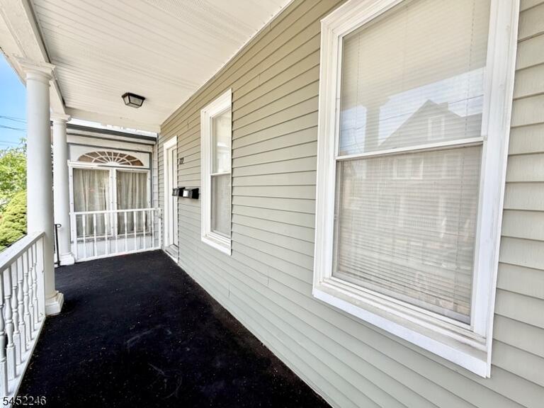 Property listing MLS 4045620 photo 4