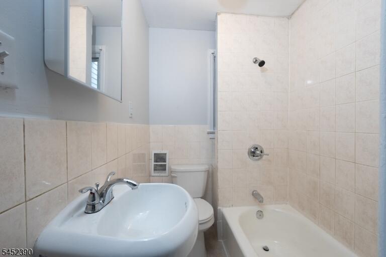 Property listing MLS 4045637 photo 6