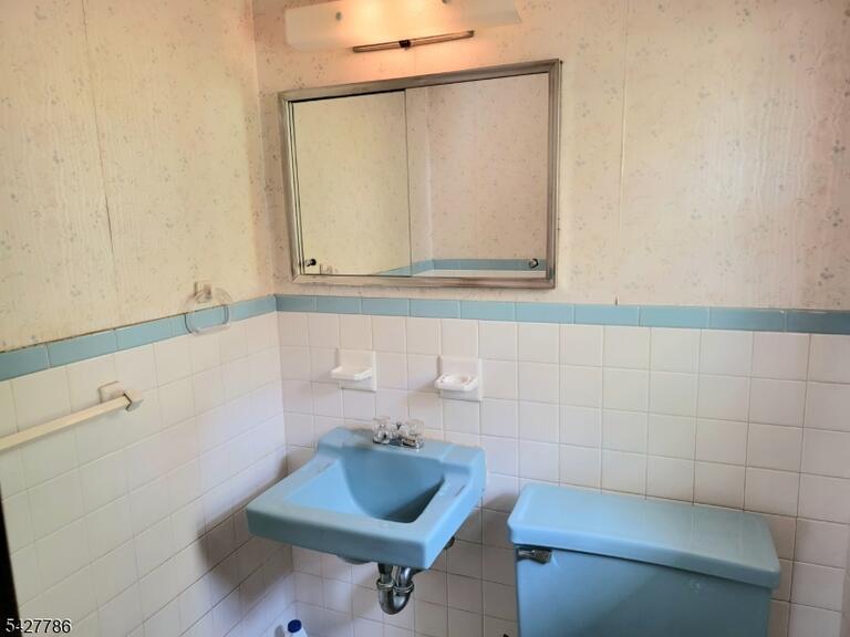 Property listing MLS 4045672 photo 15
