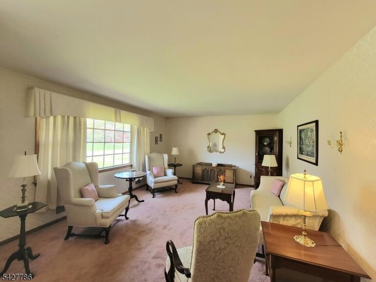 Property listing MLS 4045672 photo 4