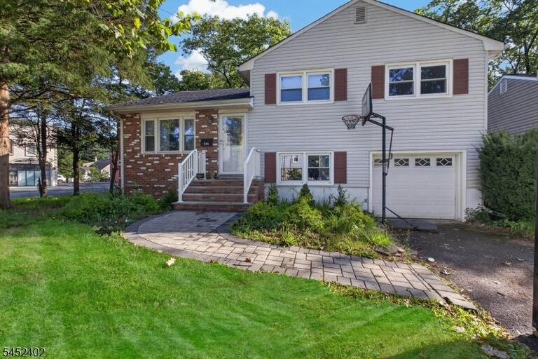 Property listing MLS 4045677 photo 2