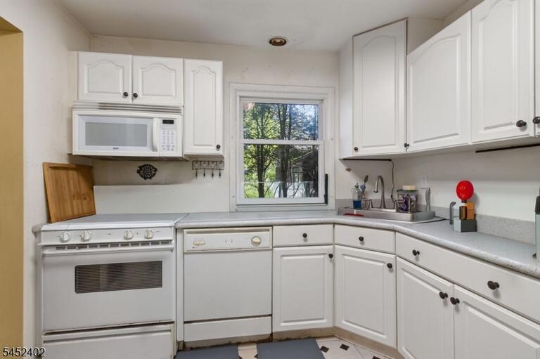 Property listing MLS 4045677 photo 25