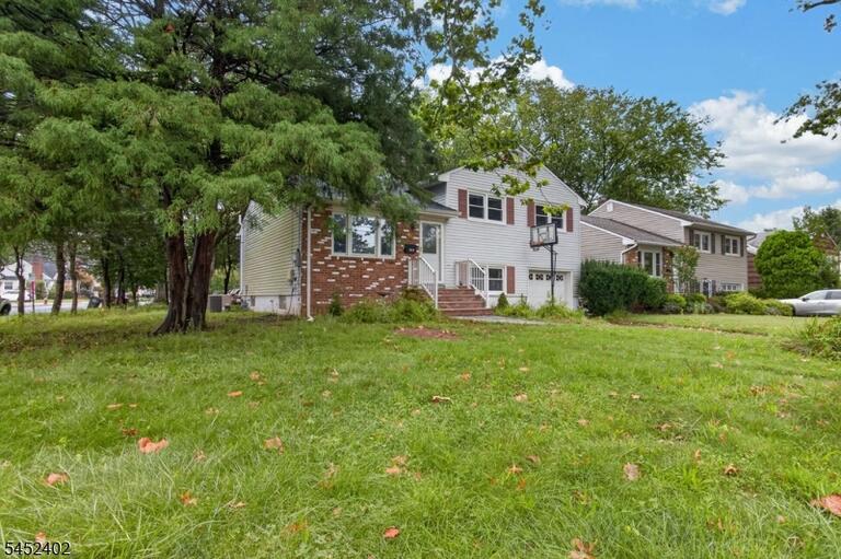 Property listing MLS 4045677 photo 4