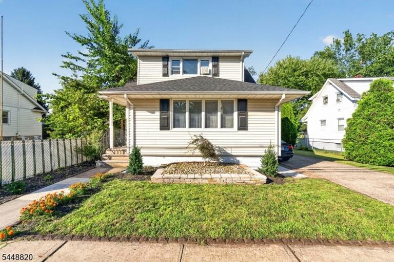 Property listing MLS 4045715 photo 1