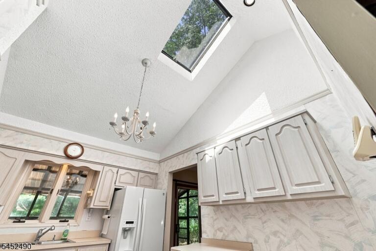 Property listing MLS 4045731 photo 16