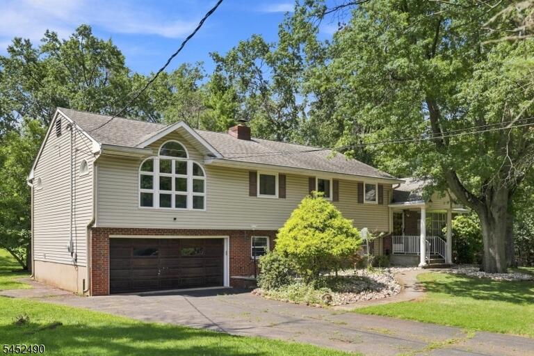 Property listing MLS 4045731 photo 4