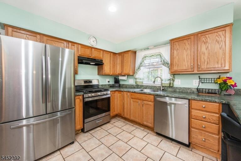 Property listing MLS 4045743 photo 13