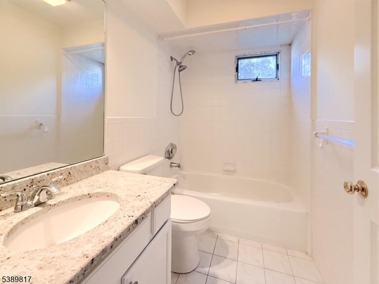 Property listing MLS 4045759 photo 13