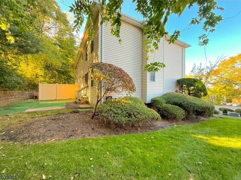 Property listing MLS 4045759 photo 17