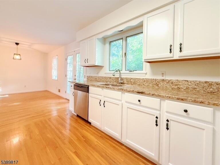Property listing MLS 4045759 photo 3