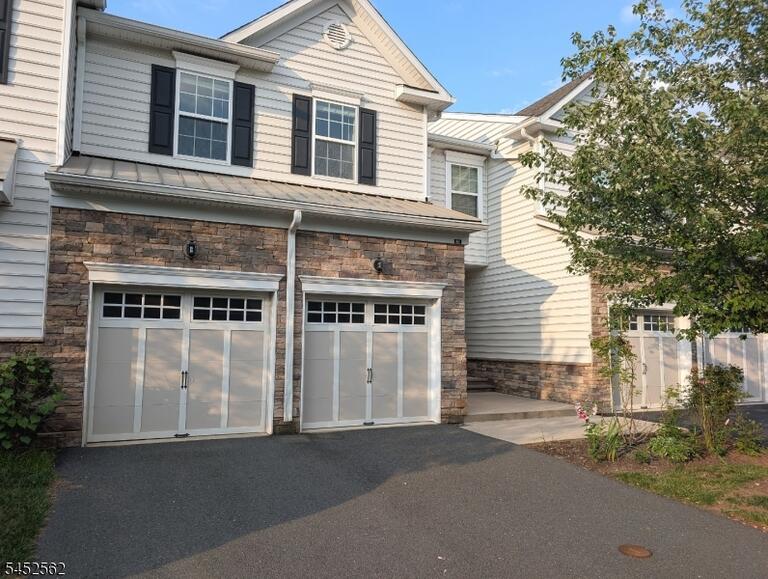 Property listing MLS 4045790 photo 1