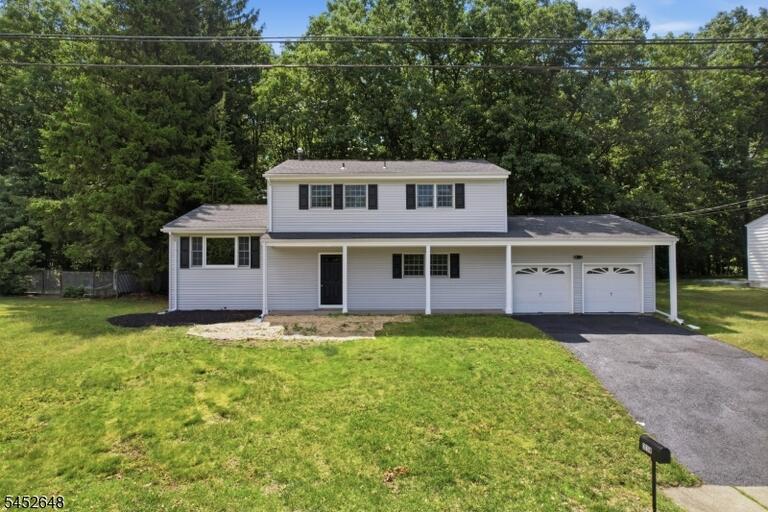 Property listing MLS 4045848 photo 1