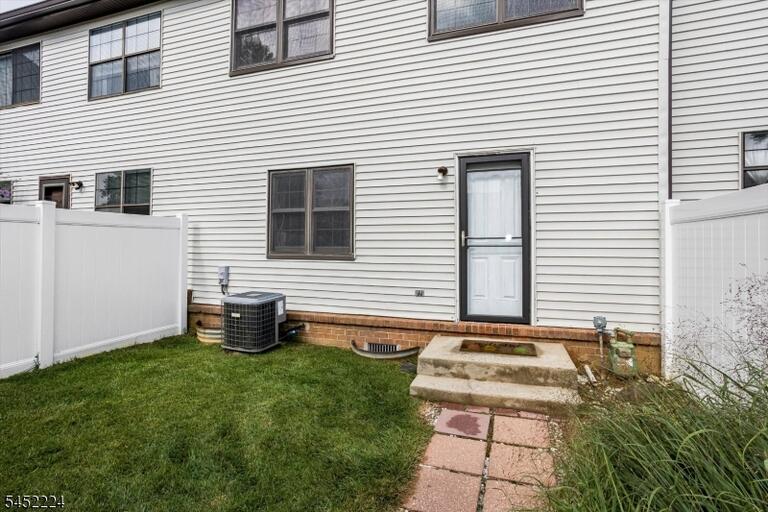 Property listing MLS 4045867 photo 30