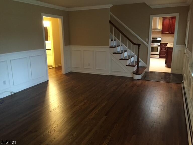 Property listing MLS 4045888 photo 3