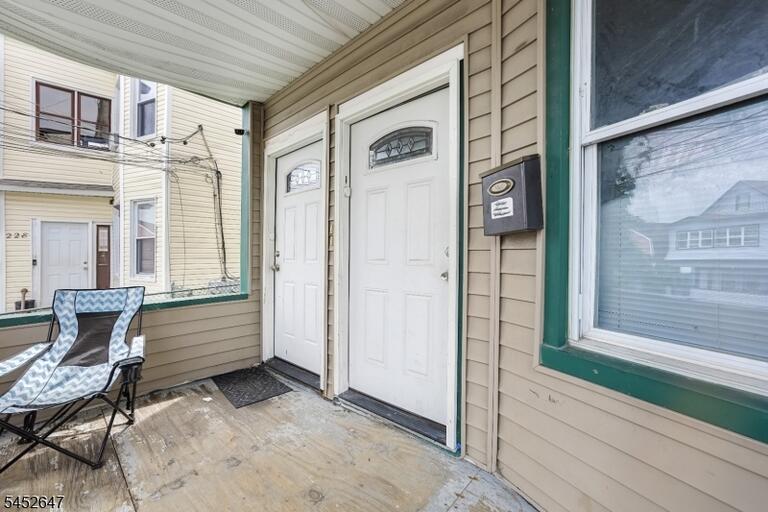 Property listing MLS 4045927 photo 3