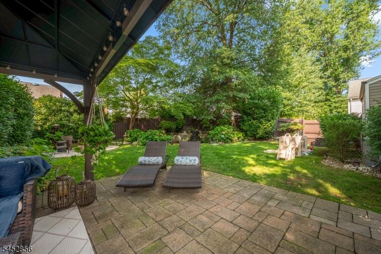 Property listing MLS 4046005 photo 18