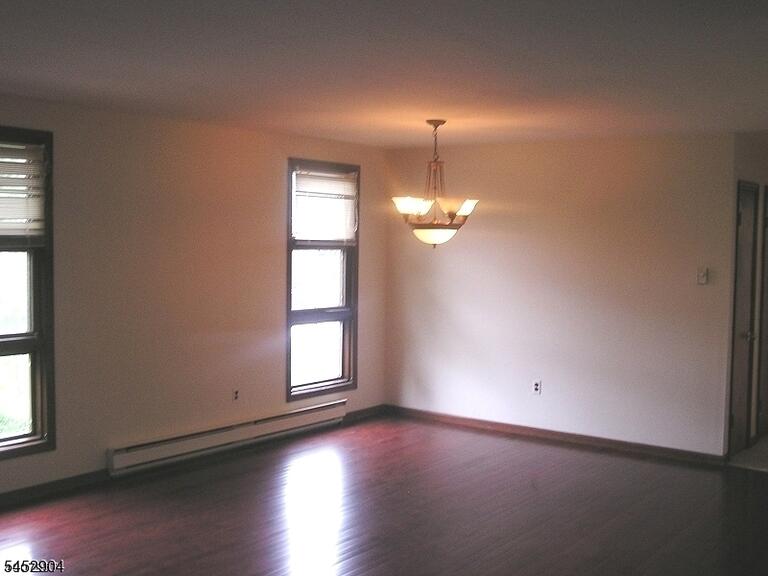 Property listing MLS 4046019 photo 3