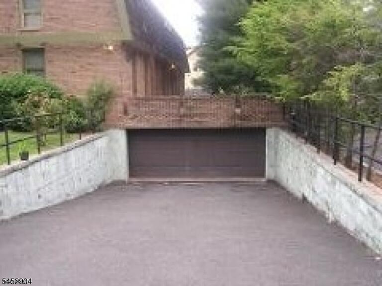 Property listing MLS 4046019 photo 5
