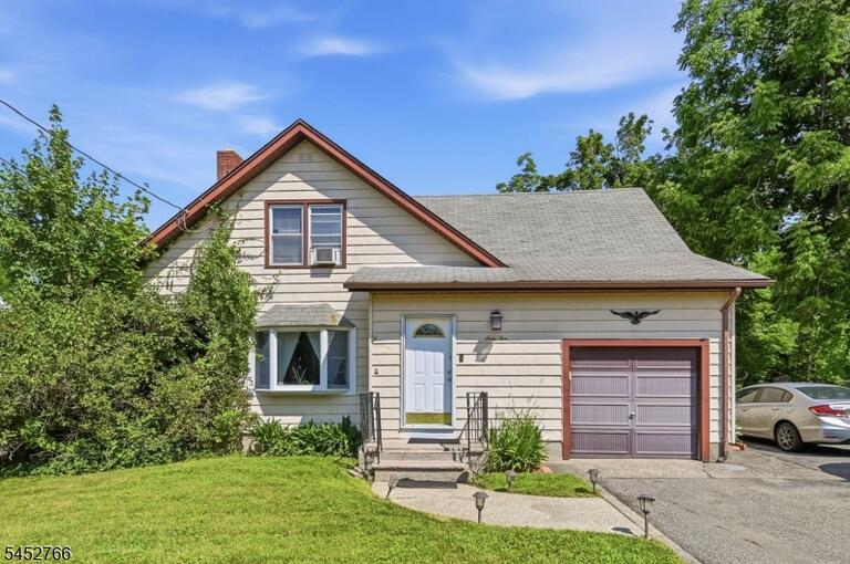 Property listing MLS 4046028 photo 1