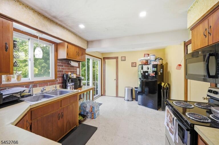 Property listing MLS 4046028 photo 13