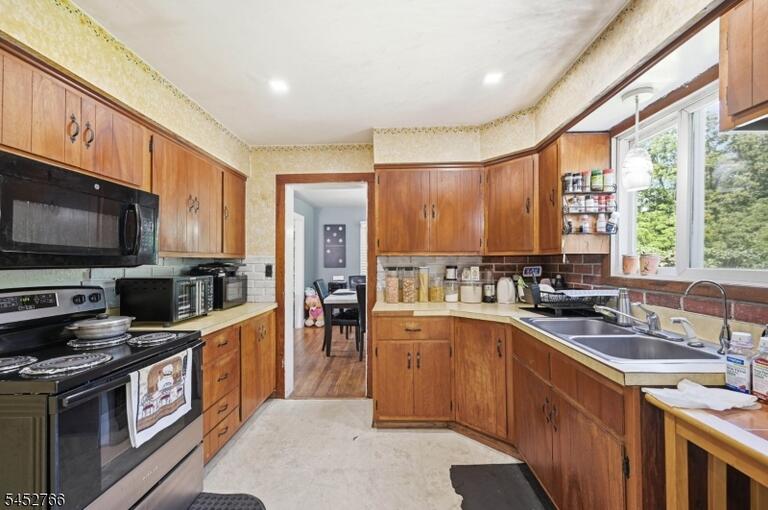 Property listing MLS 4046028 photo 16
