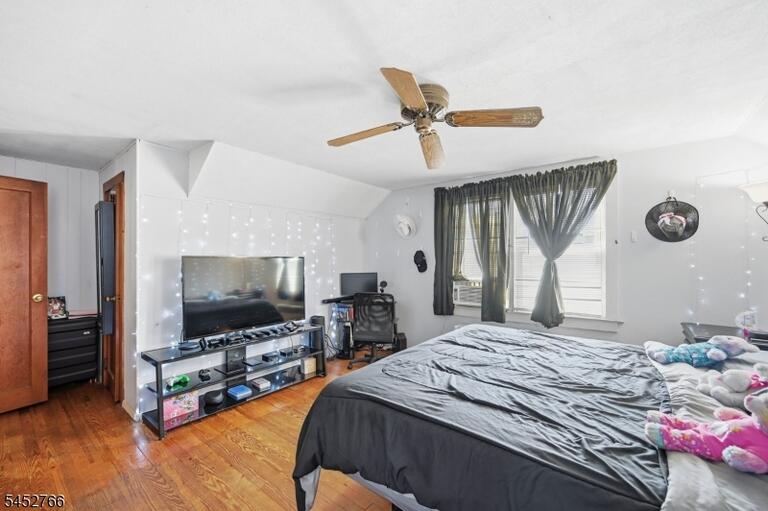 Property listing MLS 4046028 photo 25