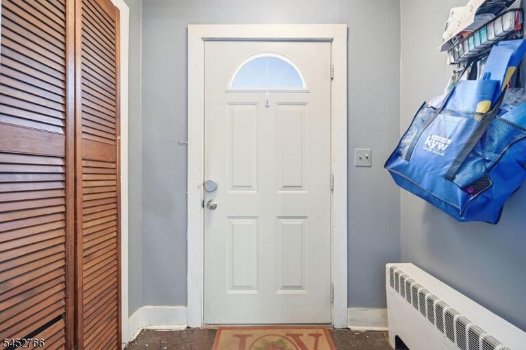 Property listing MLS 4046028 photo 3