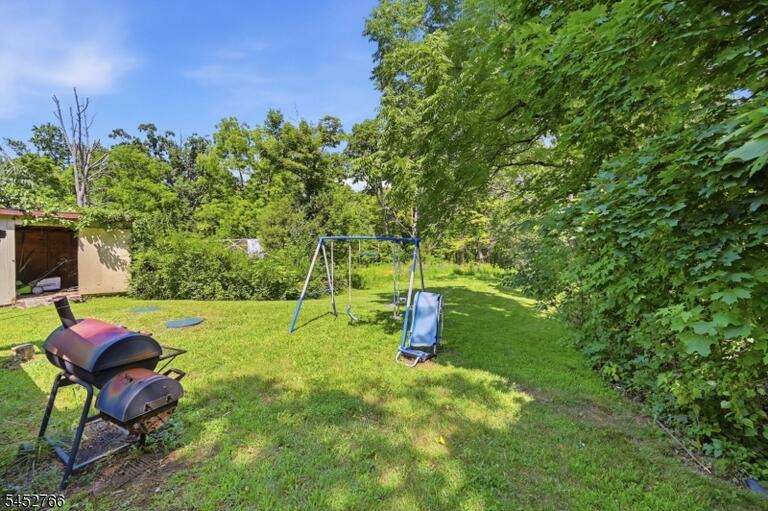 Property listing MLS 4046028 photo 32