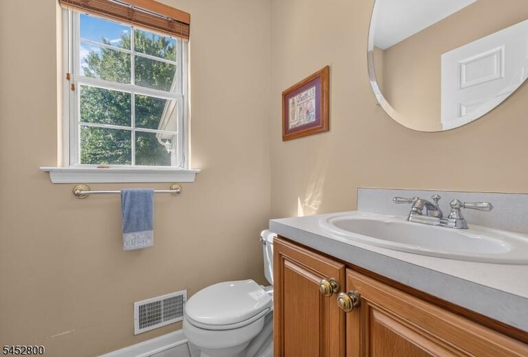Property listing MLS 4046063 photo 15