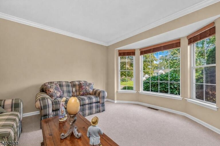 Property listing MLS 4046063 photo 4