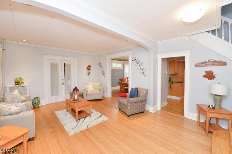 Property listing MLS 4046082 photo 6