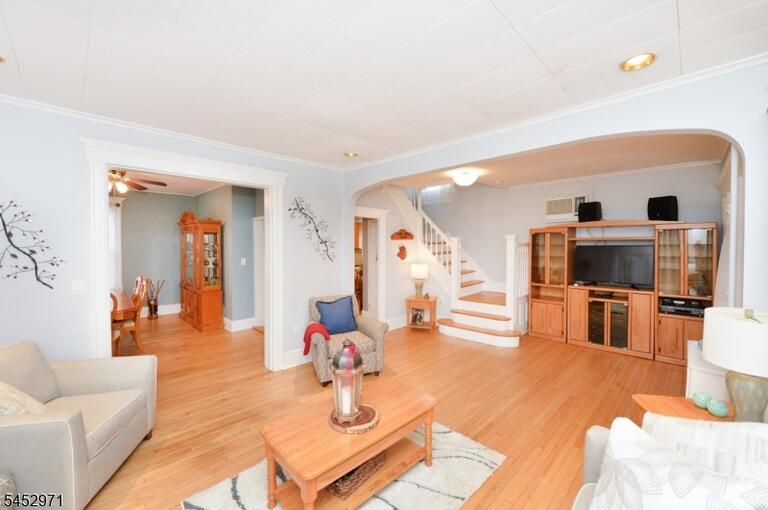 Property listing MLS 4046082 photo 7
