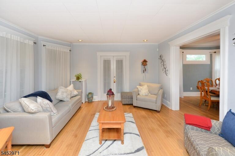 Property listing MLS 4046082 photo 8