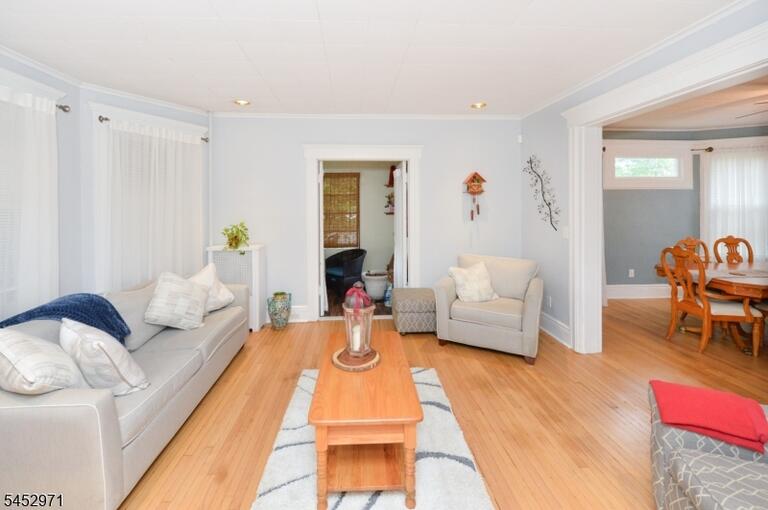 Property listing MLS 4046082 photo 9