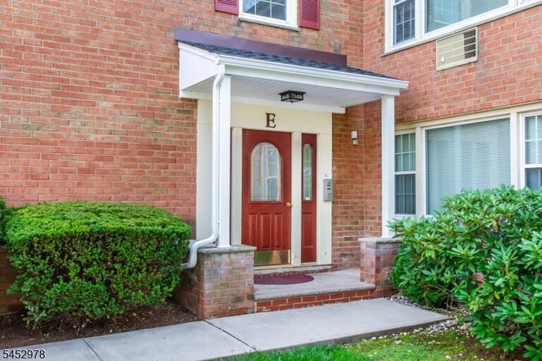 Property listing MLS 4046086 photo 17