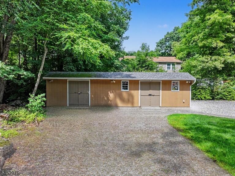 Property listing MLS 4046089 photo 29