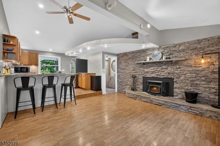 Property listing MLS 4046089 photo 3